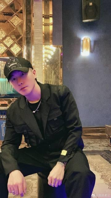 益达老公,甜蜜爱情背后的温馨故事