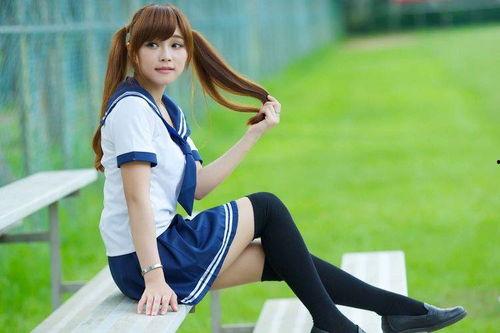 制服丝袜姐姐乳交文章