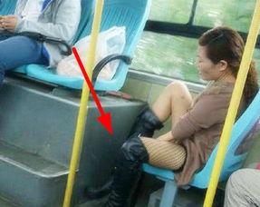 公交车顶丝袜大腿,公交风景线