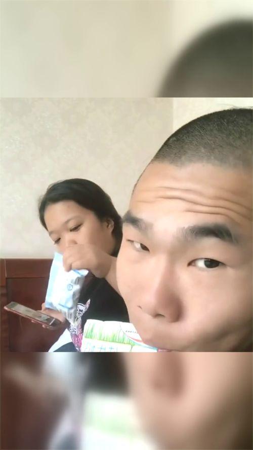 老婆给老公喝奶图片,老公品尝老婆的爱心奶